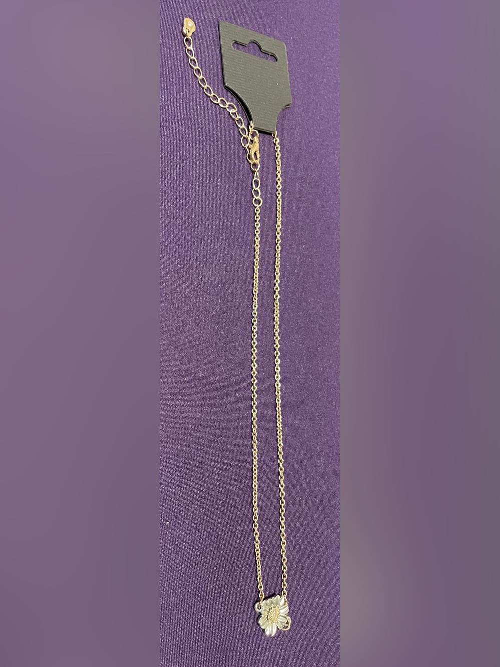 Gold Daisy Pendant Necklace - Women's Floral Chain